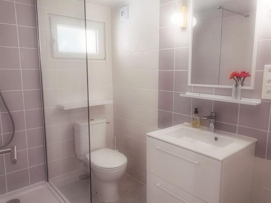 Belle Dependance De 30M2 Avec Terrasse Et Jardin Apartamento Villeneuve-lès-Avignon Exterior foto